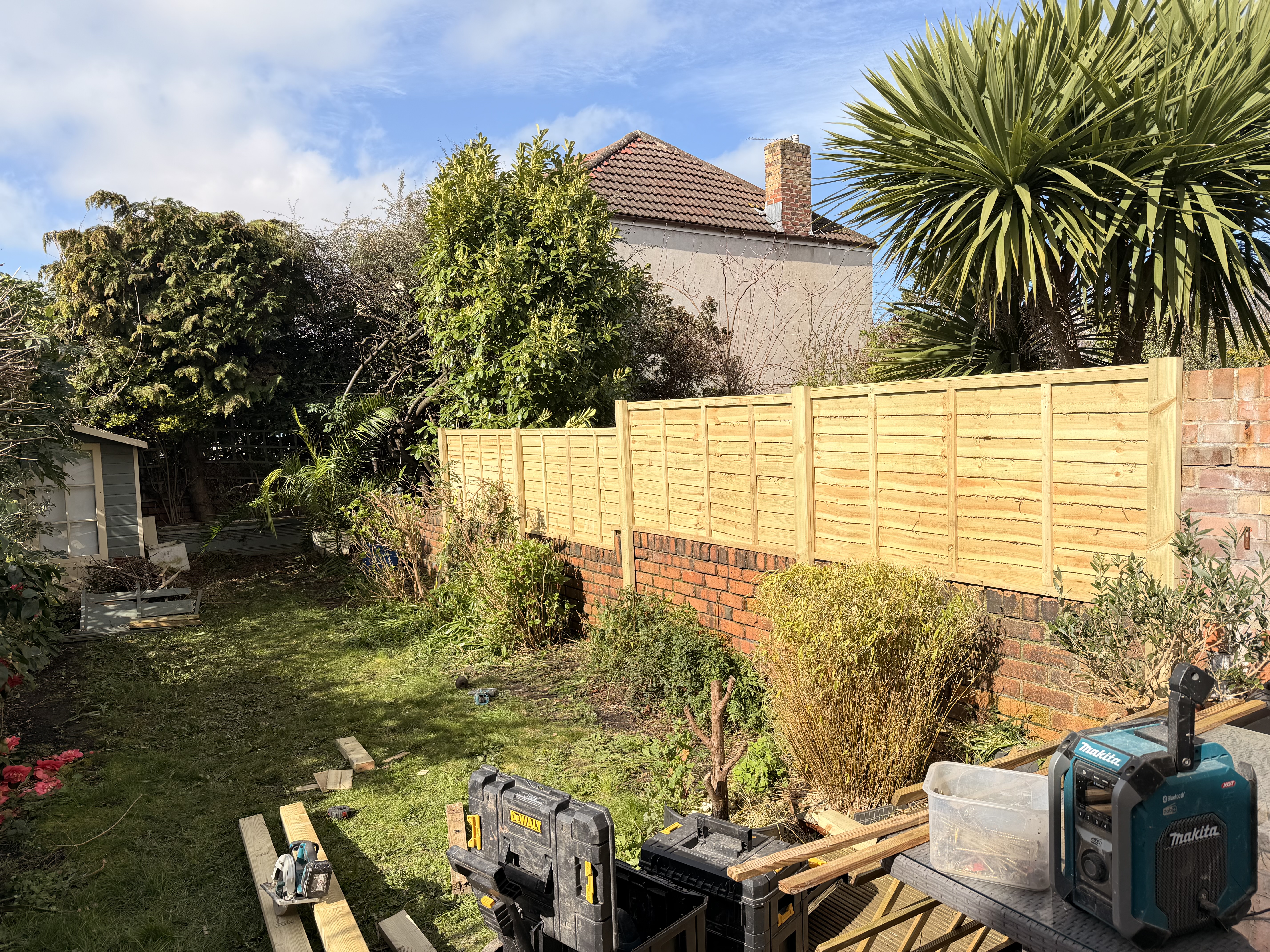 Bristol fencing project - 3ft overlap fence on top existing wall