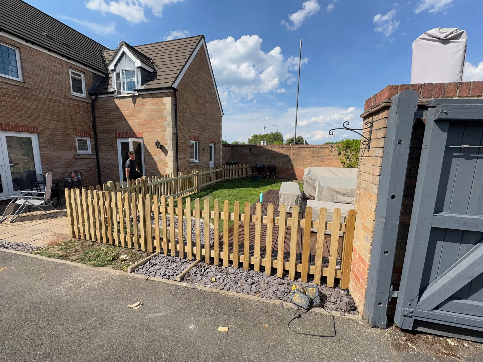 picket fencing