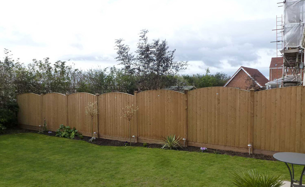 Budget-friendly overlap panel fencing Bristol cost-effective garden boundary